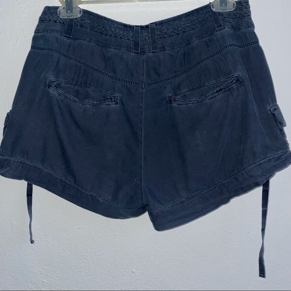 Free People Navy Shorts, size 4 - Picture 7 of 9